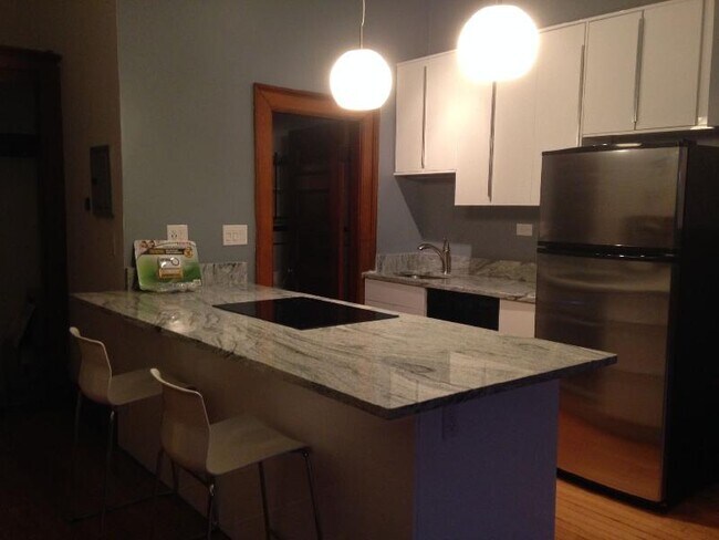 Photo - 847 Beacon St