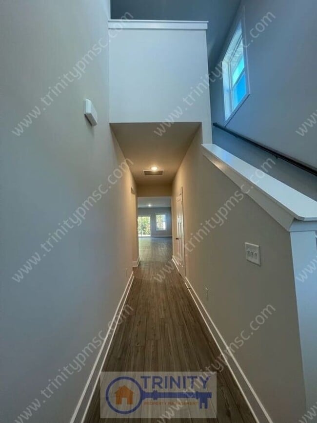 Photo - Beautiful and spacious! Ready for move in!