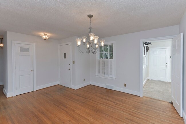 Photo - Charming 3 Bedroom, 2 Bath All-Brick Bunga...