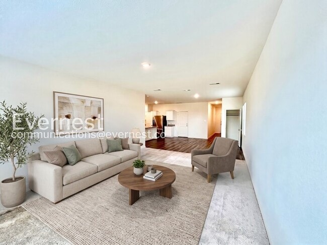 5 Bed/3 Bath Home with Fenced Yard & Garage / Pet-Friendly / Available Now!