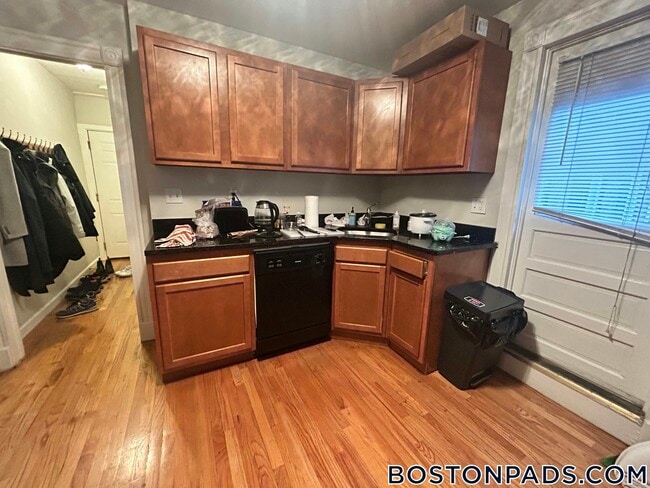 Photo - 220 Hanover St Unit 7