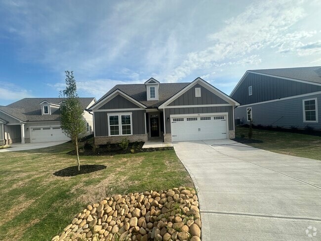 Building Photo - 1541 Lake Dr Rental