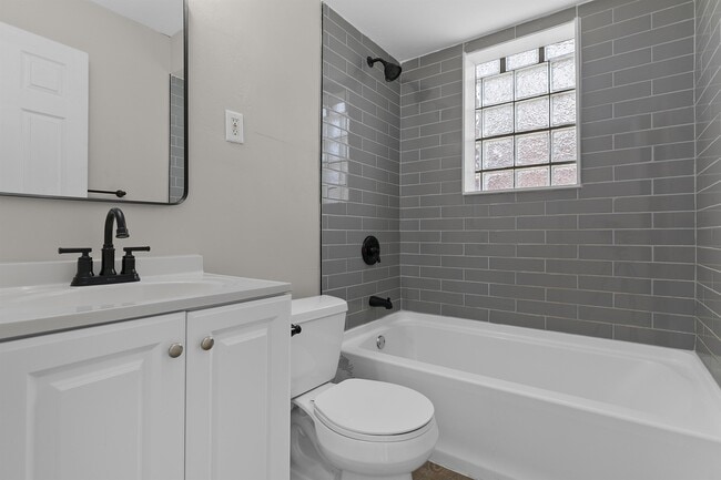 Photo - 8354 Archer Ave