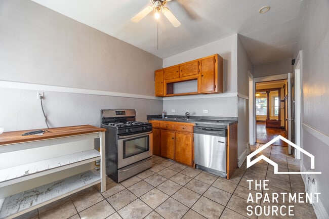 Photo - 1631 N Mozart St Unit #1