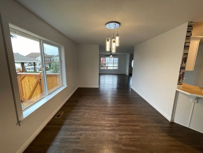 Photo - Charming, Modern One Story Home! Pet Frien...