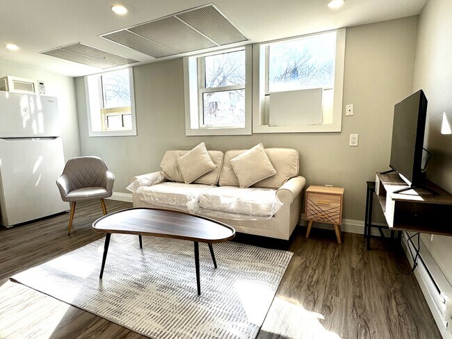 Photo - 1495 Gladstone Ave Unité 105