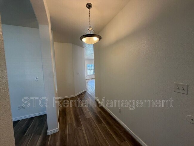 Photo - 519 Harvest Ln