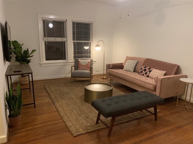 Photo - 429 Hawthorne St Unit 1