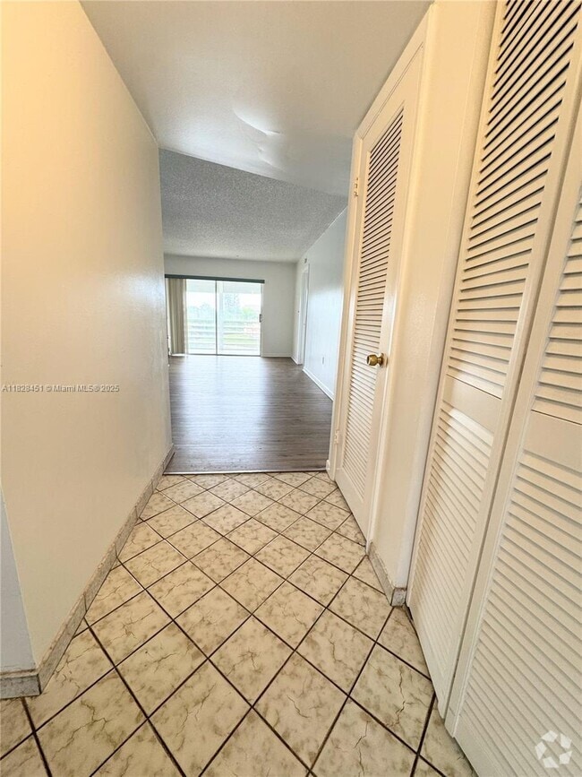 Building Photo - 8435 Sunrise Lakes Blvd Unit 302 Rental