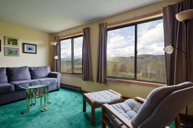Photo - 135 Snowood Dr