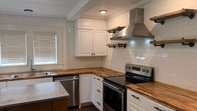 Photo - 3 Bedroom House with Carport