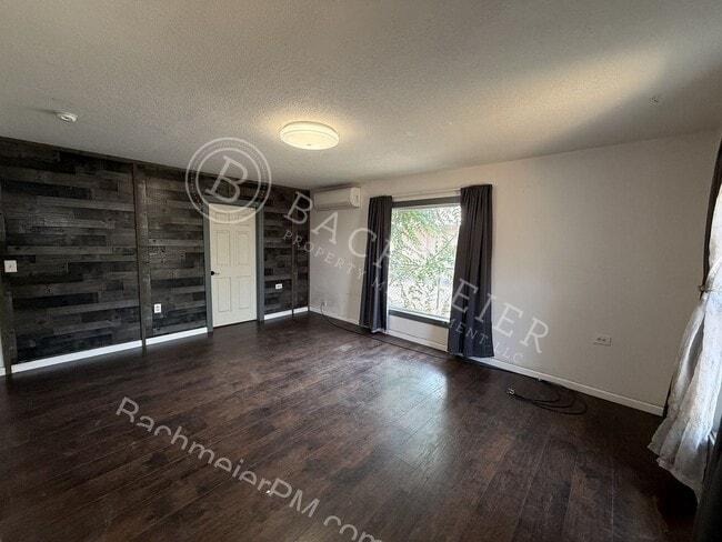 Photo - Cozy 2-Bedroom Single-Family Home in Pendleton