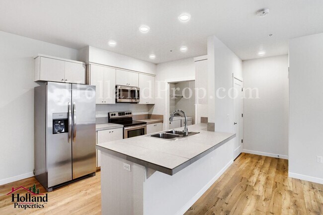 Photo - Well designed 2 bedroom home in beautiful Willsonville