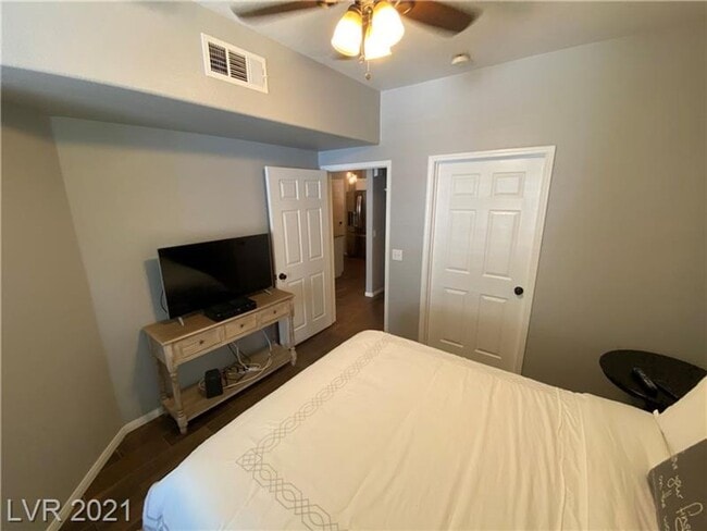 Photo - Furnished one bedroom