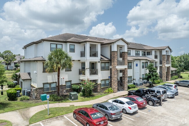 Vizcaya Apartments