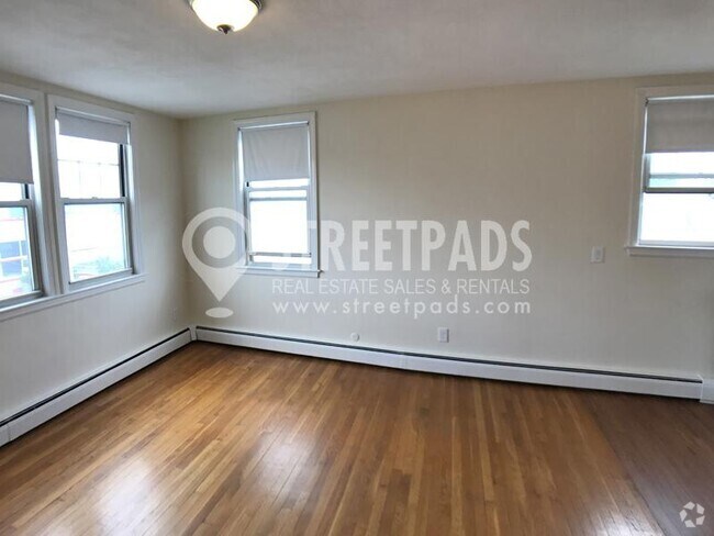 Building Photo - 1 bedroom in Boston MA 02135 Rental