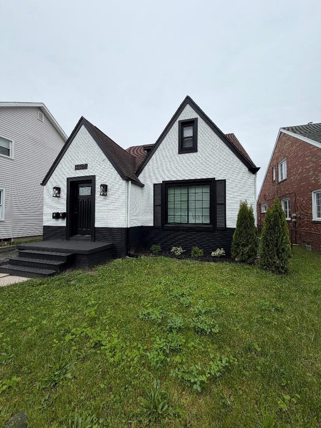Photo - 4517 Douglas Rd