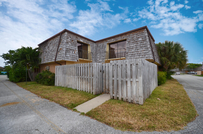 Photo - 77 Lake Arbor Dr Townhome