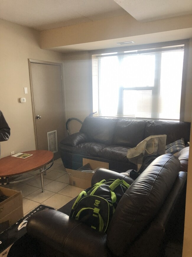 Photo - Male Student Housing in Waterloo 5 unit Student condo minutes from WLU + UW Unit 206-Room4