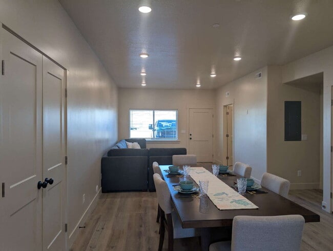 Photo - Quality 3 Bedroom 2 Bath Unidad 7