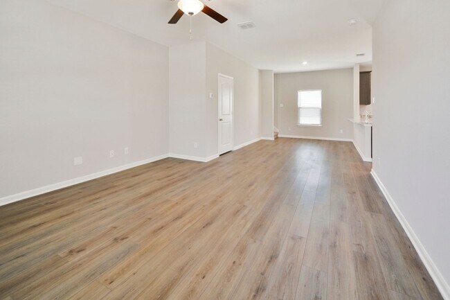 Photo - Move-In Ready Home with Spacious Layout and Great Location!