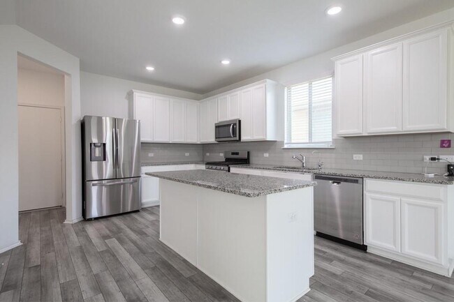 Photo - 509 Goat Willow Ln