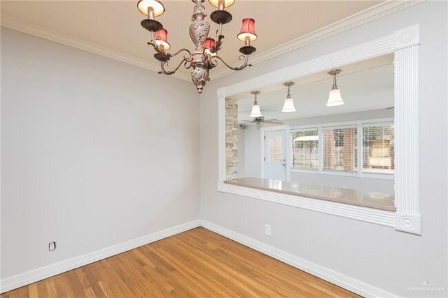 Photo - 17 Whitewing Ave