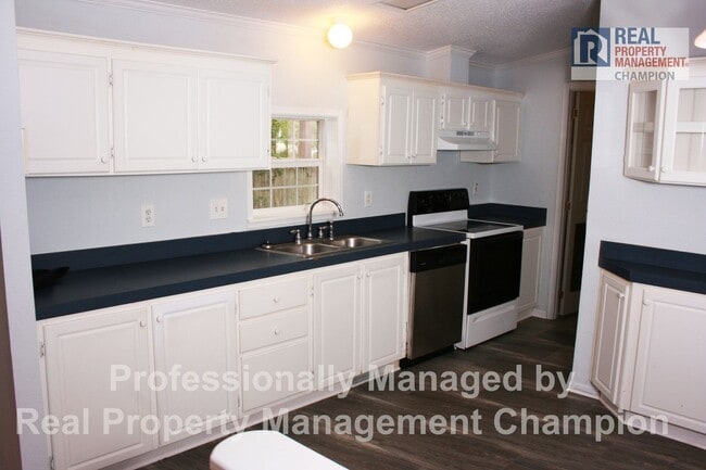 Photo - Charming Home in Quiet Neighborhood Near Monkey Junction