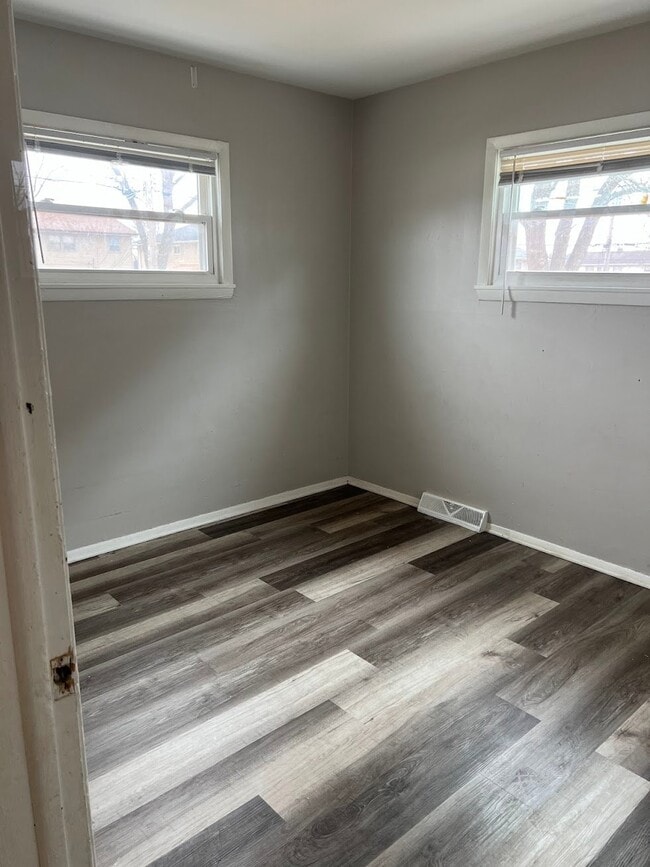 Photo - 6046 N 61st St