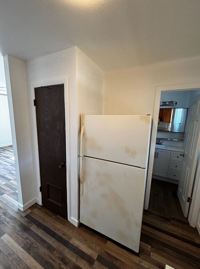 Photo - 910 E 9th St Unidad B