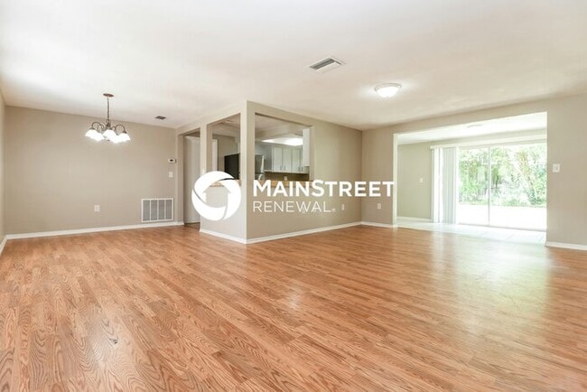3 Bedroom Pet-Friendly Home in New Port Richey, FL with Main Street Renewal