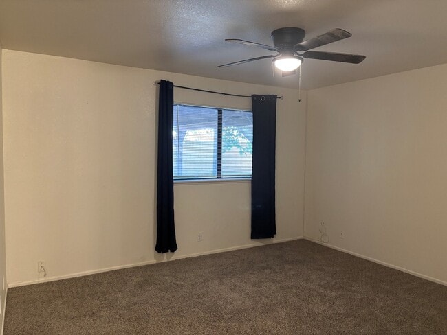 2116 Ave