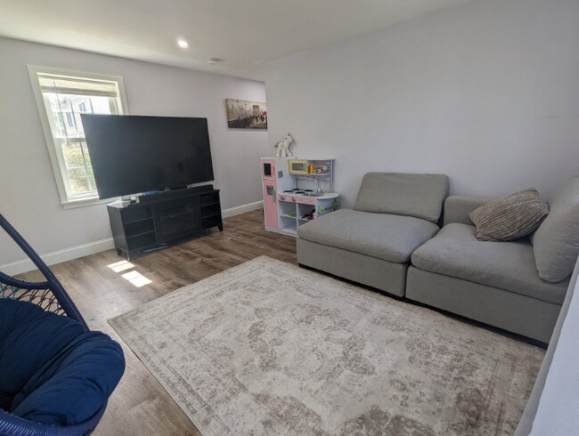 Photo - 58 Hartford St