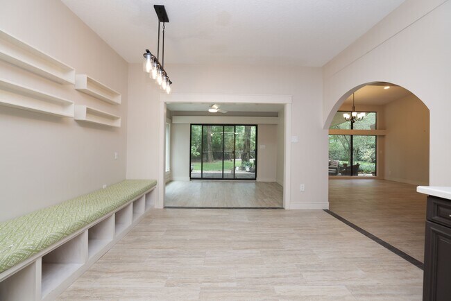 Building Photo - 44 Indian Clover Dr