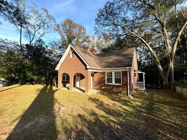 Photo - Move-In Ready Home with Spacious Backyard & Prime Location