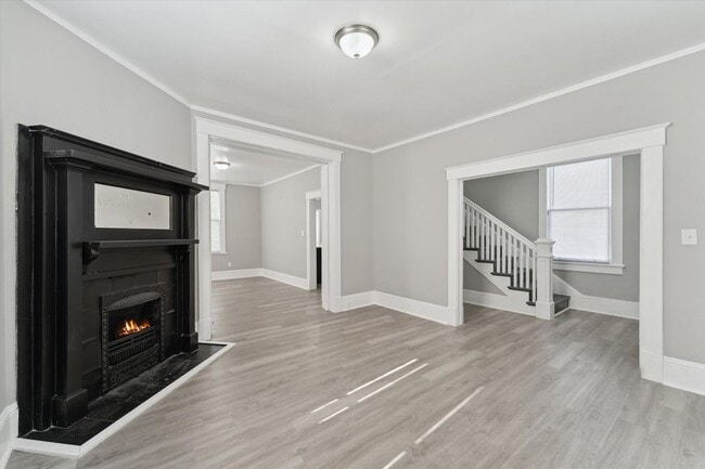 Photo - Large 3BR/1BA Downtown House For Rent