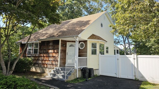 Building Photo - 81 Parkwood Dr Rental