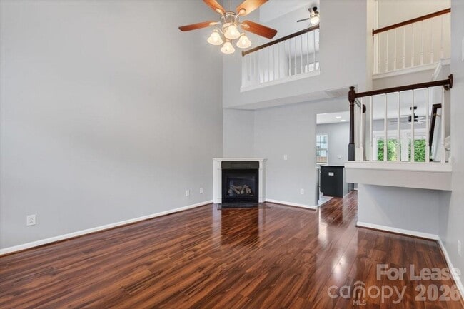 Photo - 3445 Broadwick St