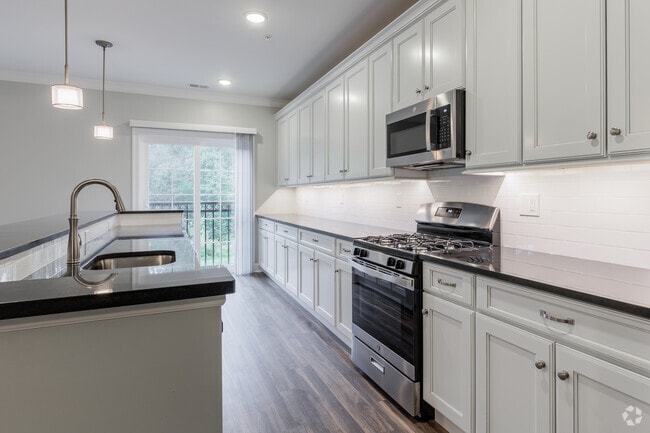 1BR 1BA - 1,099SF