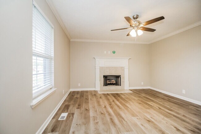 Photo - 1729 Cason Trail