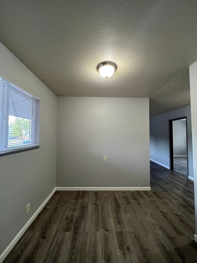 Photo - Stark Street Crossing