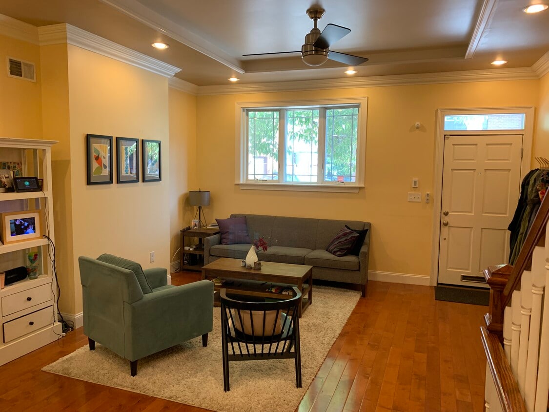 Photo - 527 Catharine St (Philadelphia, PA)