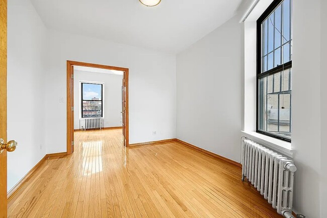 Photo - 63 E 7th St Unit 14