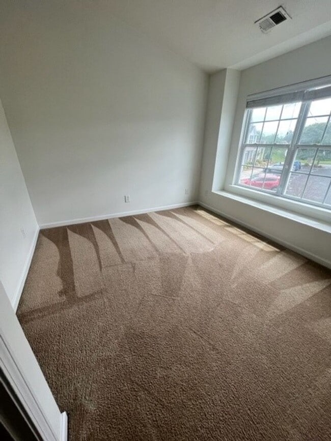 Photo - 2 bedroom 2.5 bath townhome available