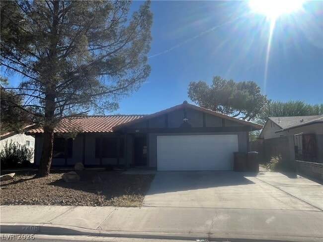 Building Photo - 2408 La Estrella St