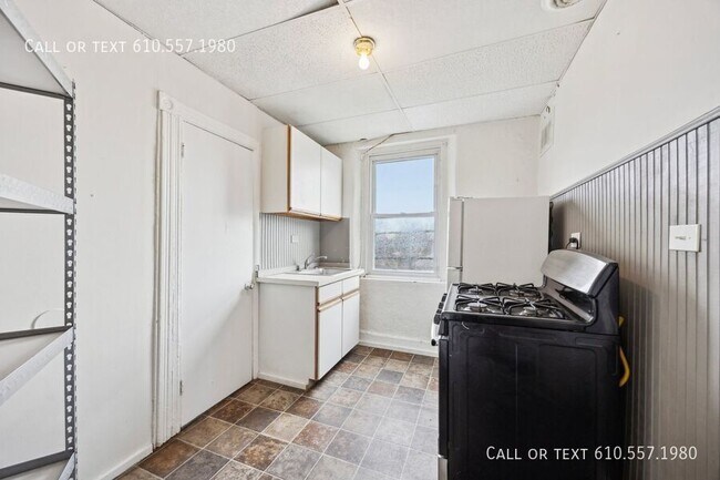 Photo - 447 Sharon Ave Apartment Unit 7