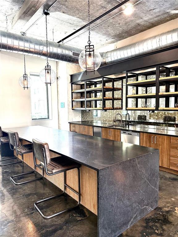 Photo - 2025 Peachtree Rd NE Unidad Brookhaven