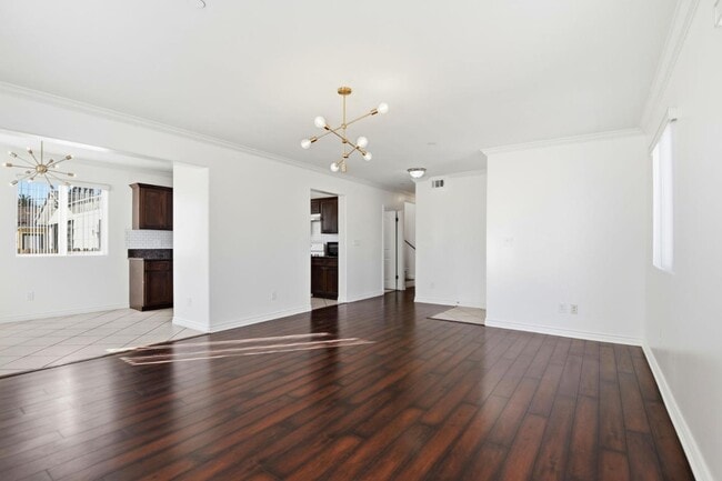 Photo - 1614 W 39th Pl