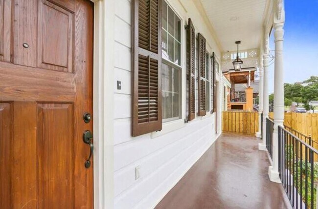 Photo - 2122 St Roch Ave