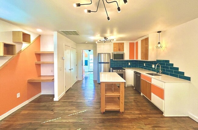 Photo - Pet-Friendly 1-Bedroom Apartment in Downtown Rogers –  Move-In Special! Unit F